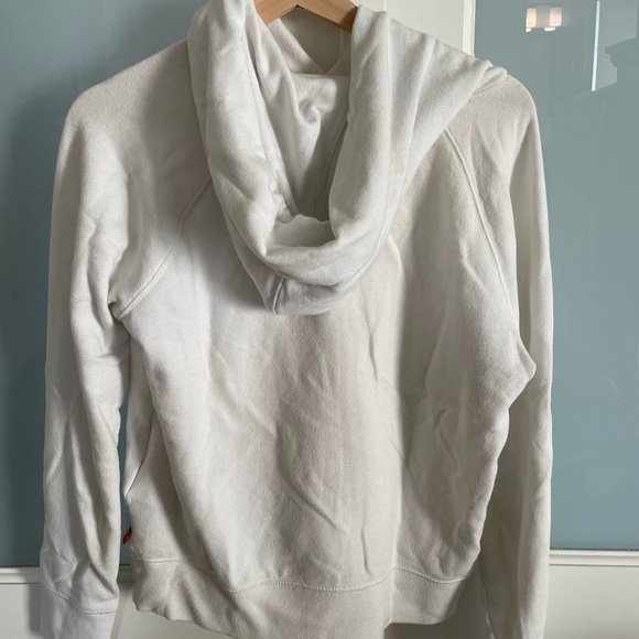 Levi light weight hoodie - Picture 2 of 3